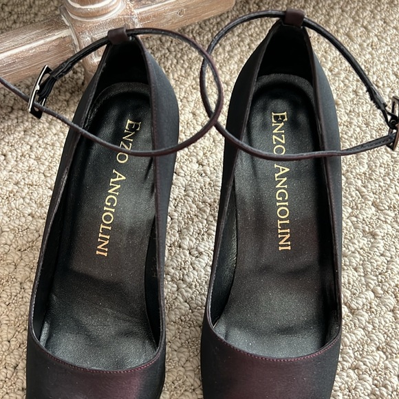 Enzo Angiolini Brushed Silk Dark Cherry Ankle Strap Pumps, 6.5M - Picture 2 of 9
